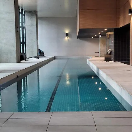 Cozy Oasis L1708 With Swimming Pool Apartment Melbourne Exterior photo