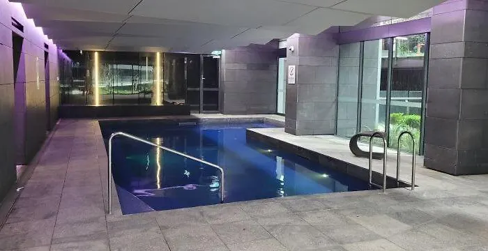 Cozy Oasis L1708 With Swimming Pool