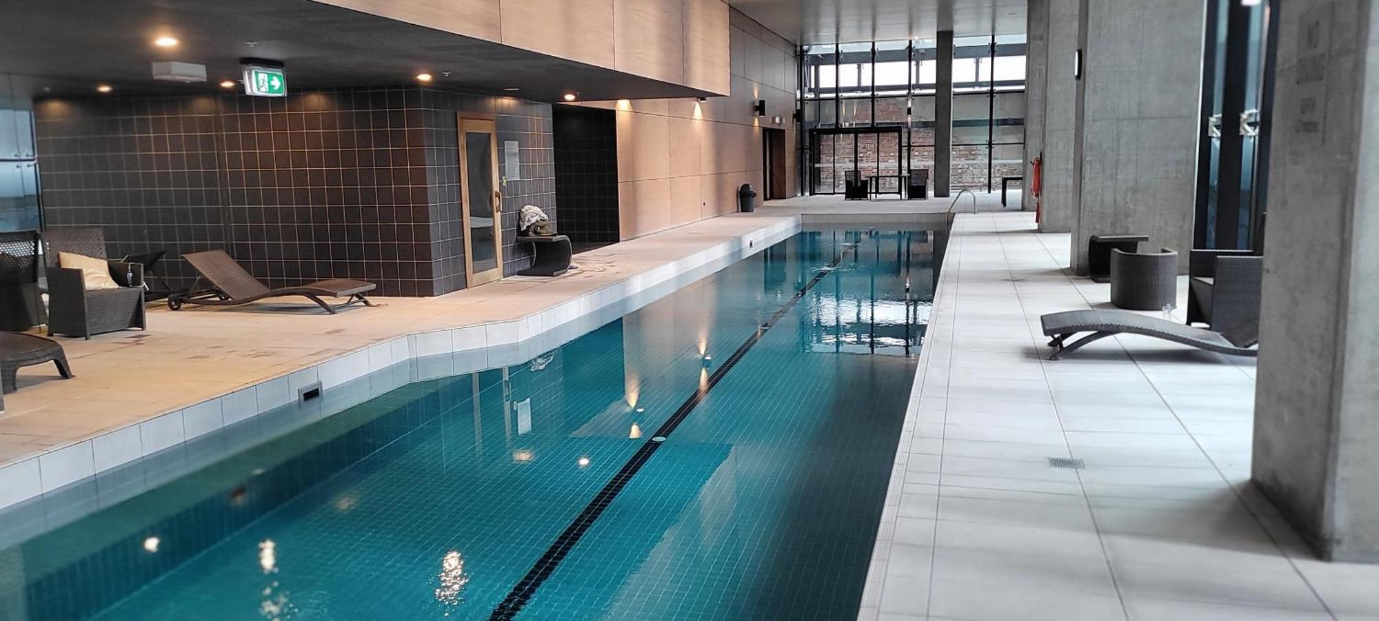 Cozy Oasis L1708 With Swimming Pool * Melbourne