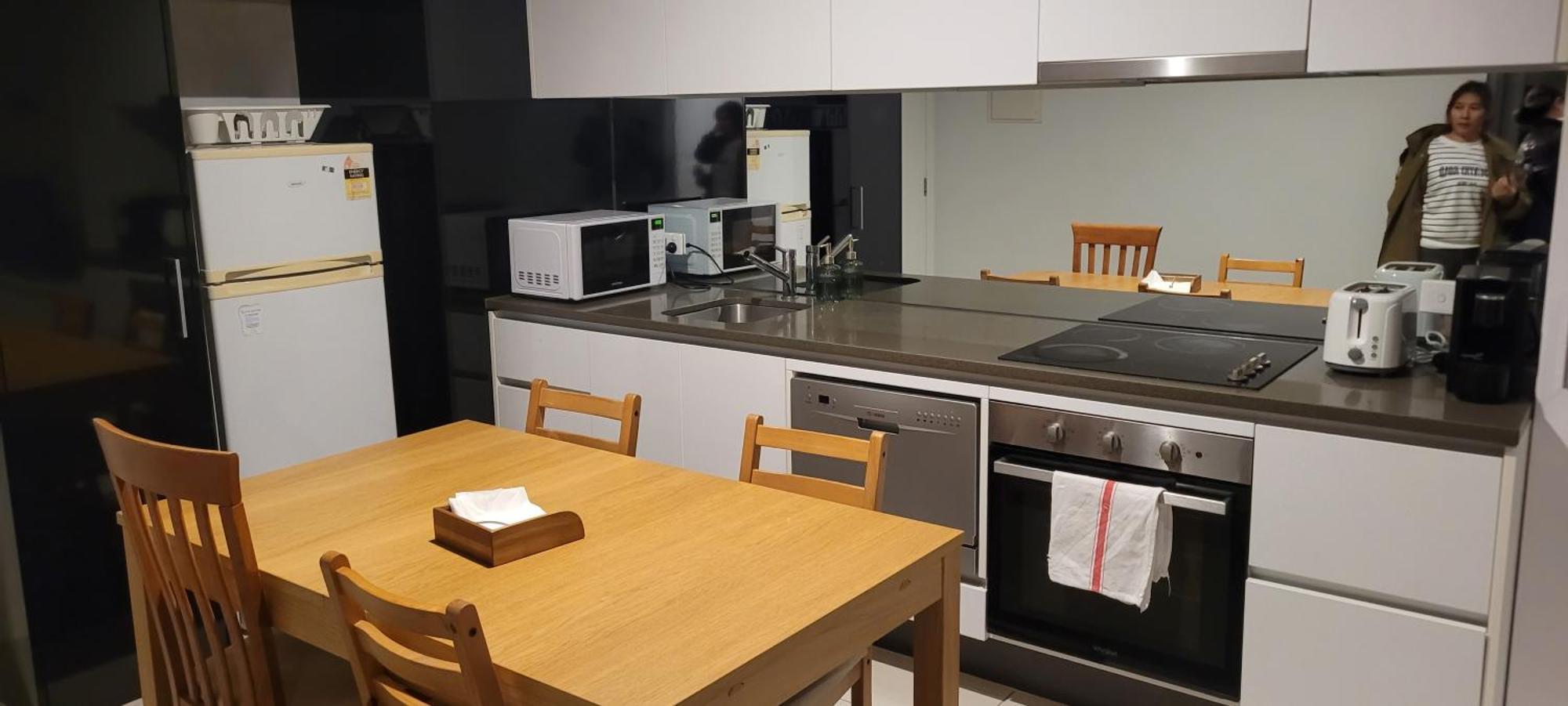 Cozy Oasis L1708 With Swimming Pool Apartment